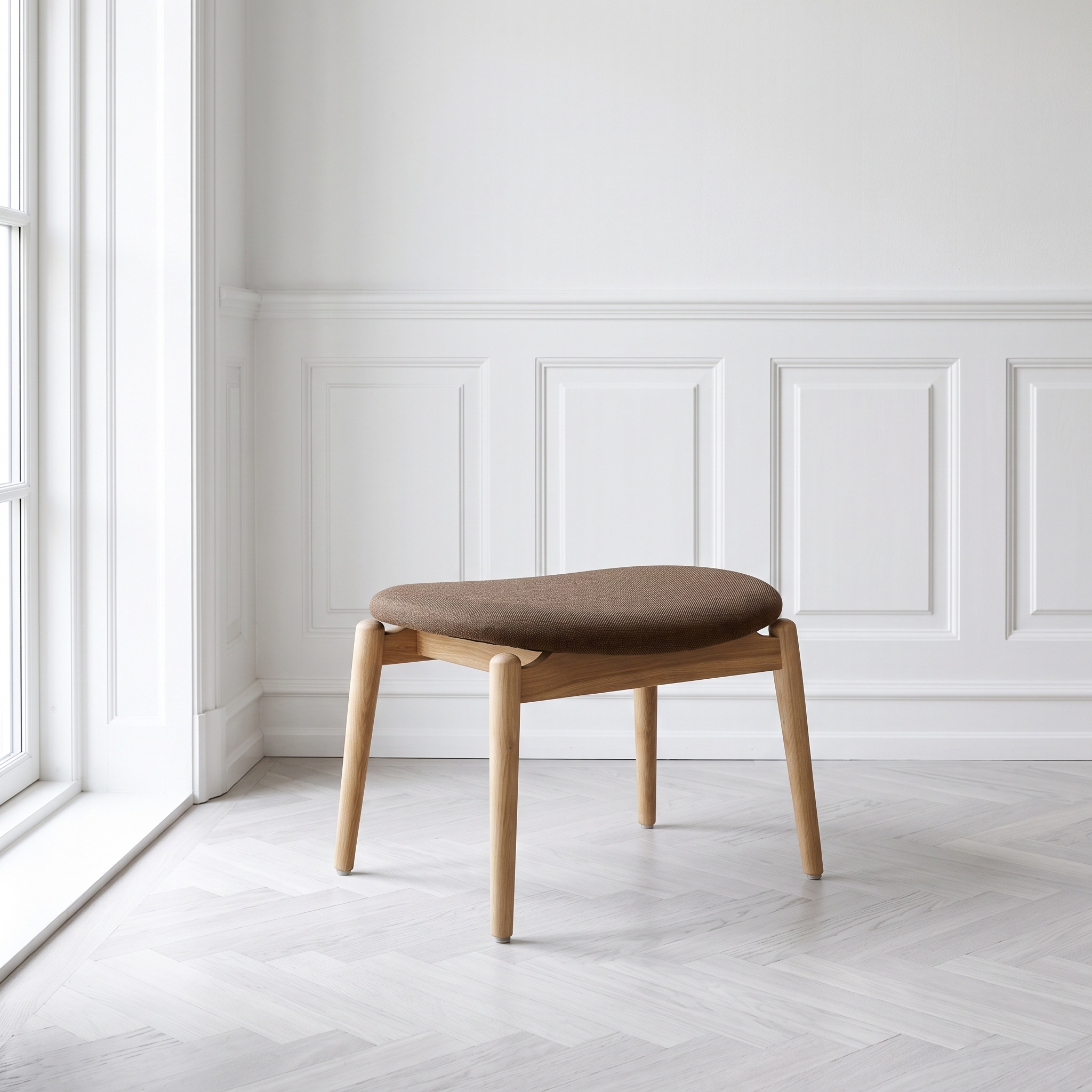 Oskar  Fotpall till loungestol i ek  Natur/Brun  53,5 cm